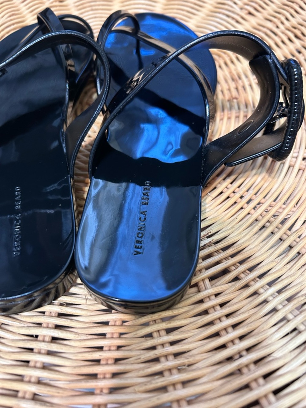 Veronica Beard Black Patent Buckle Thong Sandals - Picture 2 of 5